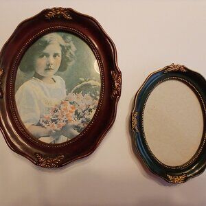 2 VINTAGE OVAL FRAMES